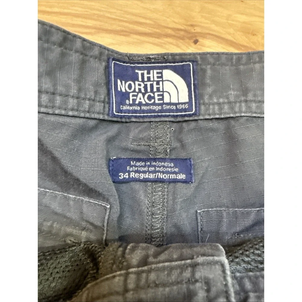 The North Face Cargo Shorts Mens 34 Gray Flat Front 11